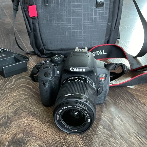 Canon EOS Rebel T5i Camera Kit - Picture 1 of 5